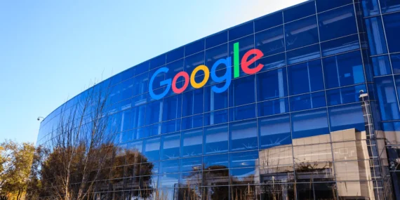 Google yakında kullanıcıların yerel haberleri doğrudan arama yaparken çevirmesine olanak tanıyacak