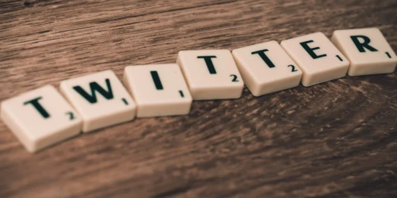 8 dolarlık Twitter Blue aboneliği, iOS’ta daha yüksek bir fiyatla geri dönüyor