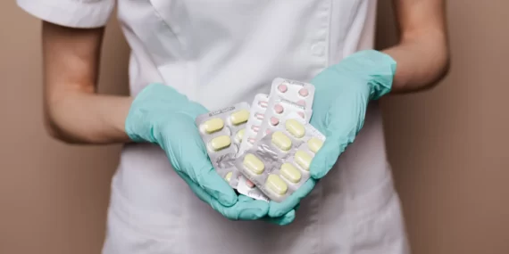 Antibiyotikte ısrar, antibiyotik direnci gelişme riskini artırır