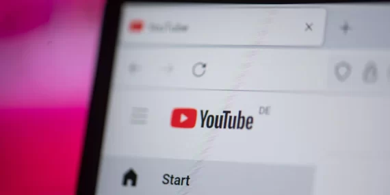 YouTube, içerik oluşturucuların videolarına çok dilli ses parçaları eklemesine olanak tanıyor