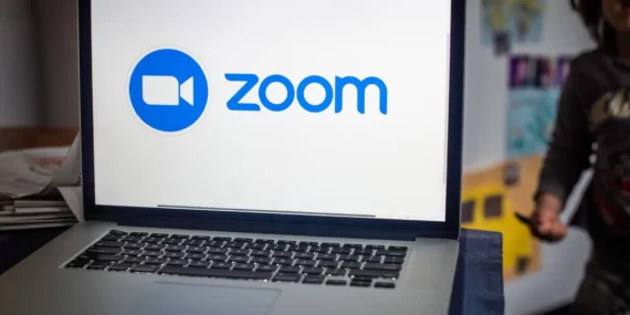Zoom-96895865890