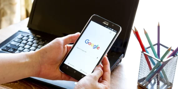 Google-9237373636636364474