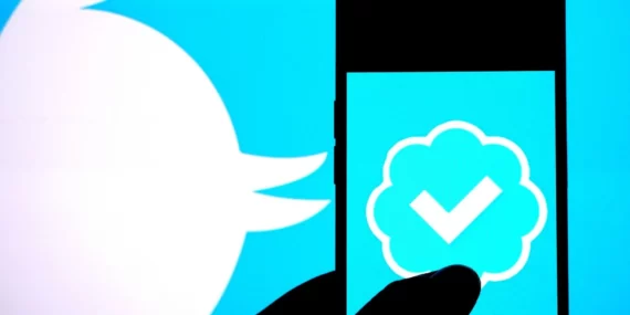 Twitter-8657646