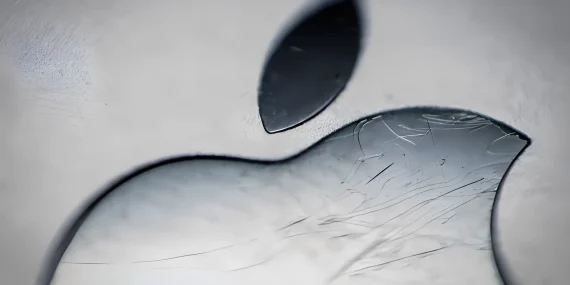 Apple-Logo-55621212319879784-544445359