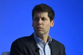 Sam-Altman-000019181716152353