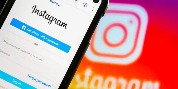 Instagram-02121454587
