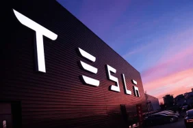 Tesla-8345894925748732057403873