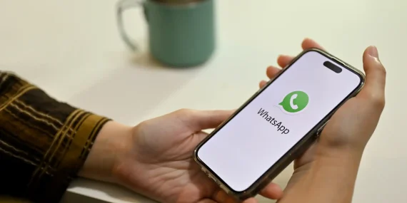 WhatsApp’ın yeni özelliği, şaibeli grup sohbetlerinden kaçınmanıza yardımcı oluyor